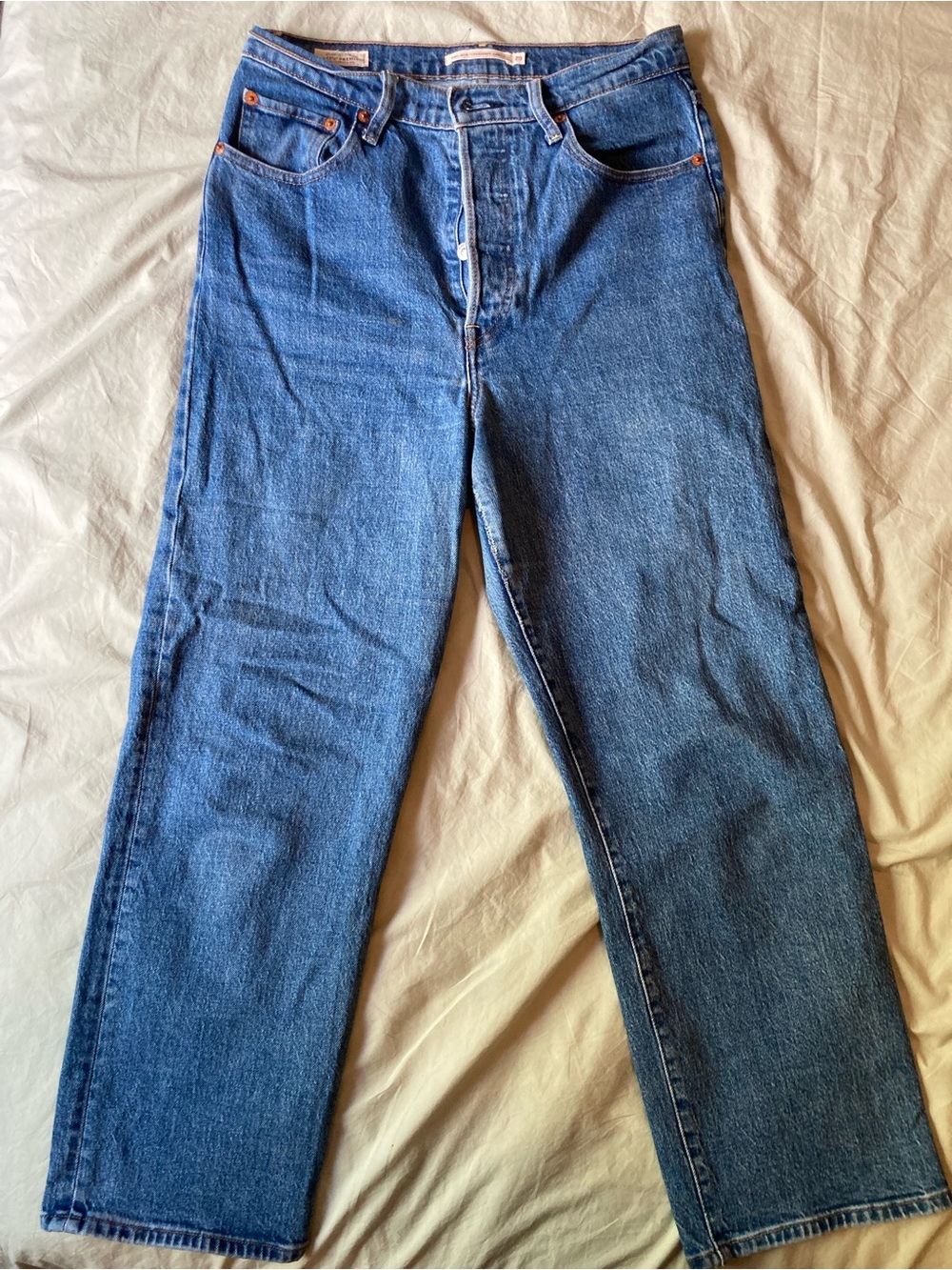 Levi’s rib cage straight ankle jeans